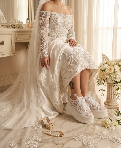 کفش کتونی لژدار عروس لژ۷سانت زیره پی یو راحت
